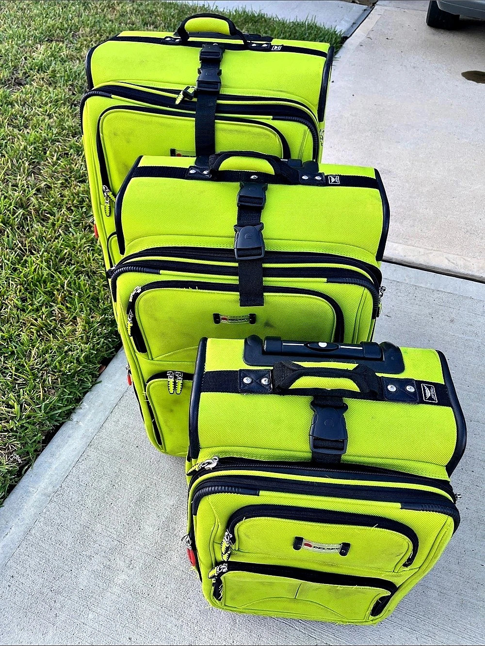 Delsey 3-Piece Rolling Luggage Set Green